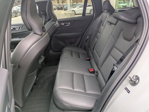 Certified 2025 Volvo V60 B5 Cross Country Plus image 29