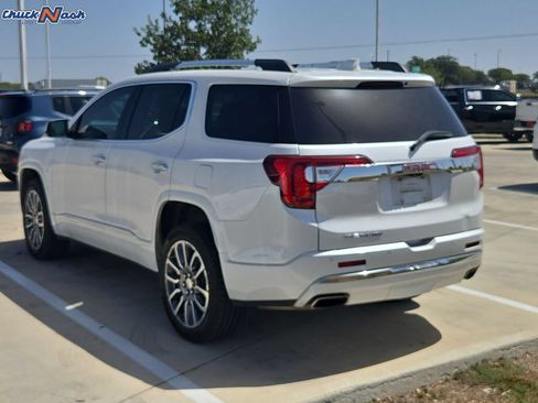 Used 2023 GMC Acadia Denali w/ Denali Technology Package FWD image 4
