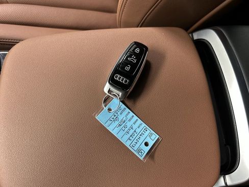 Used 2023 Audi Q7 3.0T Prestige w/ Prestige Package image 12