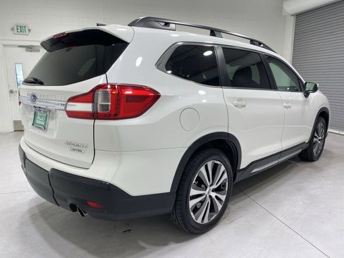 Used 2022 Subaru Ascent Limited image 8