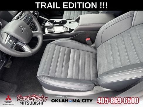 New 2026 Mitsubishi Outlander AWD image 24