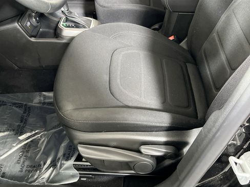 Used 2022 Jeep Renegade Latitude image 19