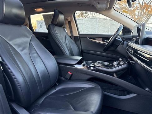 Used 2022 Lincoln Nautilus Reserve image 8