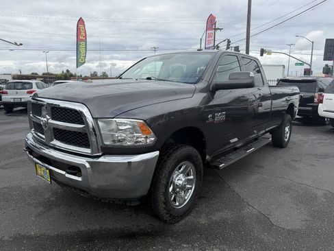 Used 2014 RAM 2500 Tradesman w/ Chrome Appearance Group image 4