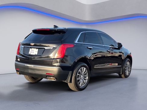 Used 2017 Cadillac XT5 Luxury w/ Driver Awareness Package image 10