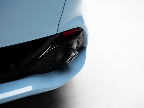 Used 2023 Aston Martin DBX image 30