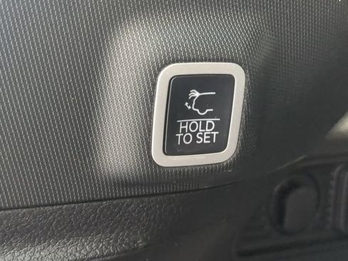 Certified 2025 Jeep Grand Cherokee Altitude AWD/4WD image 15