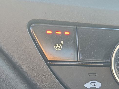 Certified 2024 Honda Accord EX image 27