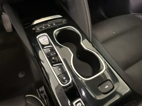 Used 2021 Buick Envision Essence AWD/4WD image 21