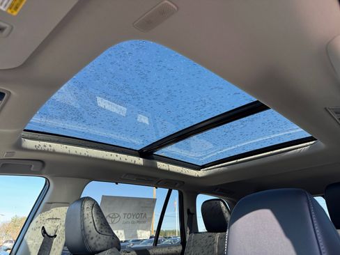 New 2026 Toyota Grand Highlander AWD image 30