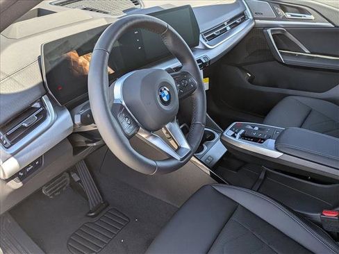 New 2026 BMW X2 xDrive28i AWD/4WD image 3