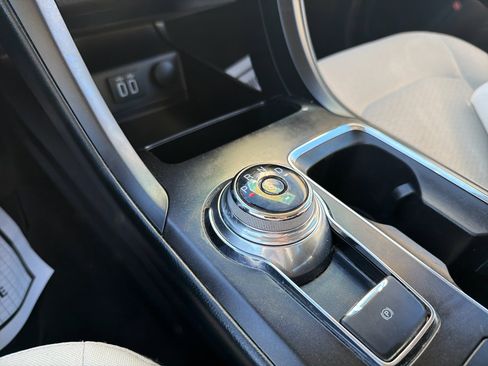 Used 2019 Ford Fusion SE w/ Equipment Group 151A image 25