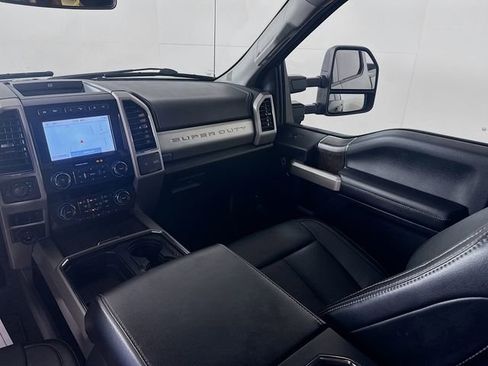 Used 2020 Ford F350 Lariat image 26