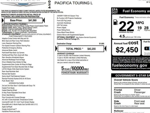Used 2024 Chrysler Pacifica Touring-L FWD image 2
