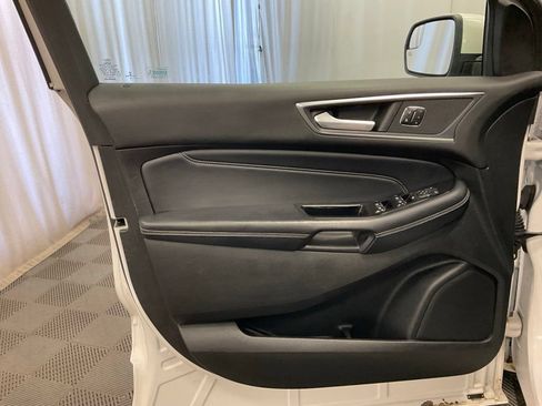 Used 2018 Ford Edge Titanium w/ Technology Package AWD/4WD image 20