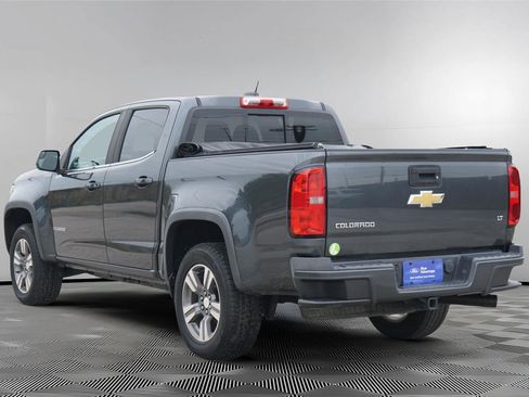 Used 2017 Chevrolet Colorado LT w/ LT Convenience Package RWD image 6