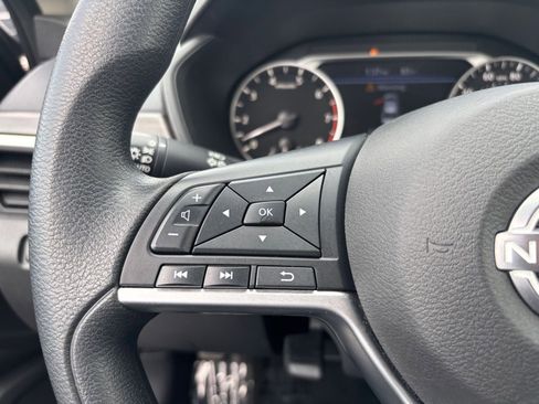 Used 2024 Nissan Altima 2.5 SV image 27