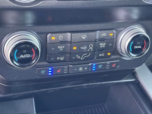Used 2019 Ford F250 Platinum w/ Platinum Ultimate Package AWD/4WD image 31