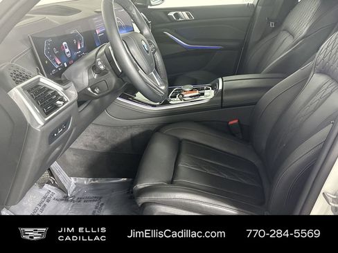 Used 2025 BMW X5 xDrive50e image 8