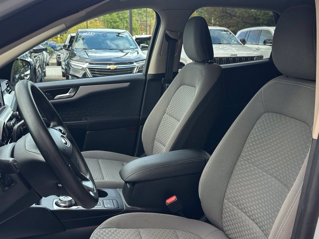 Used 2020 Ford Escape SE AWD/4WD image 6