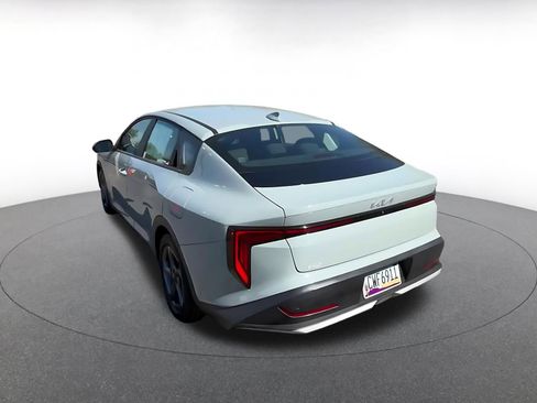 Used 2025 Kia K4 LXS image 11