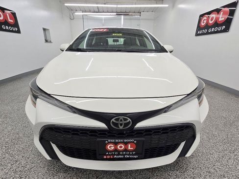 Used 2021 Toyota Corolla SE FWD image 2