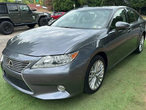 Used 2013 Lexus ES 350 FWD image 3