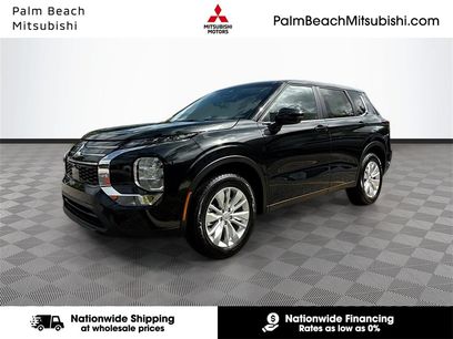 New 2025 Mitsubishi Outlander ES