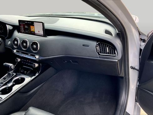 Used 2022 Kia Stinger GT-Line RWD image 18