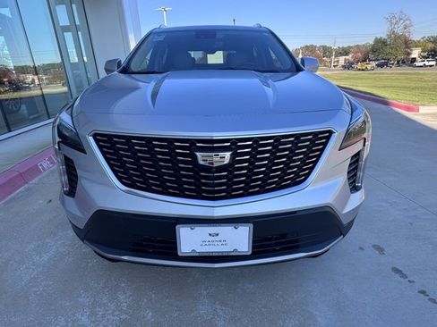 Used 2019 Cadillac XT4 Premium Luxury w/ Enhanced Visibility Package image 8