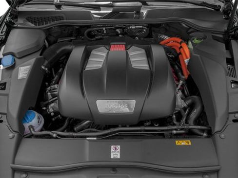 Used 2014 Porsche Cayenne S image 13