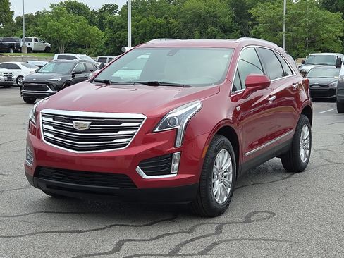 Used 2019 Cadillac XT5 FWD image 3