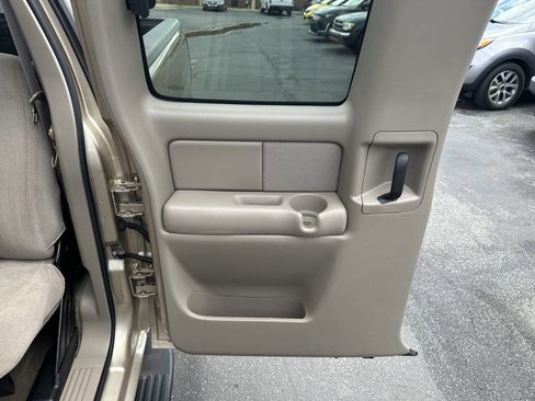 Used 2004 Chevrolet Silverado 1500 LS w/ Light Duty Power Package RWD image 12
