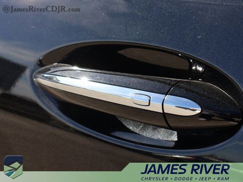 Used 2024 Buick Encore GX Sport Touring image 19