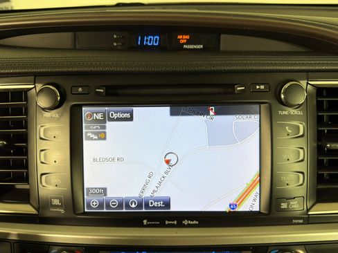 Used 2016 Toyota Highlander Limited image 3