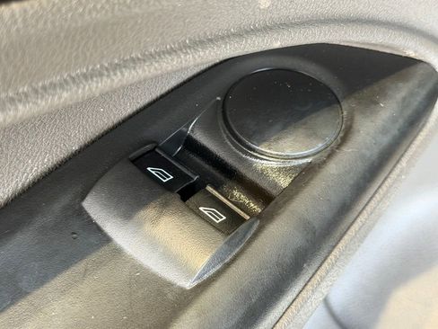 Used 2020 Ford Transit Connect XL FWD image 19