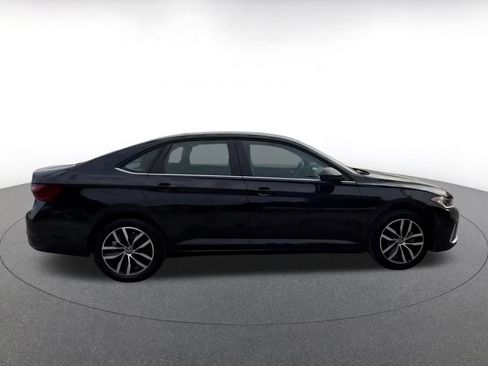 Used 2025 Volkswagen Jetta SE image 16