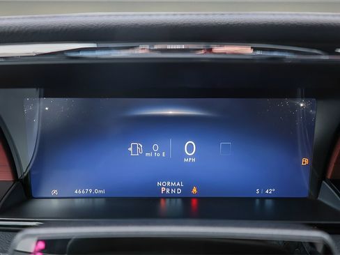 Used 2023 Lincoln Navigator Reserve image 11