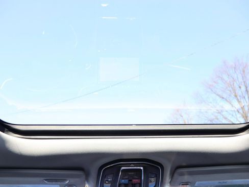 Used 2022 Jeep Grand Cherokee L Limited image 22