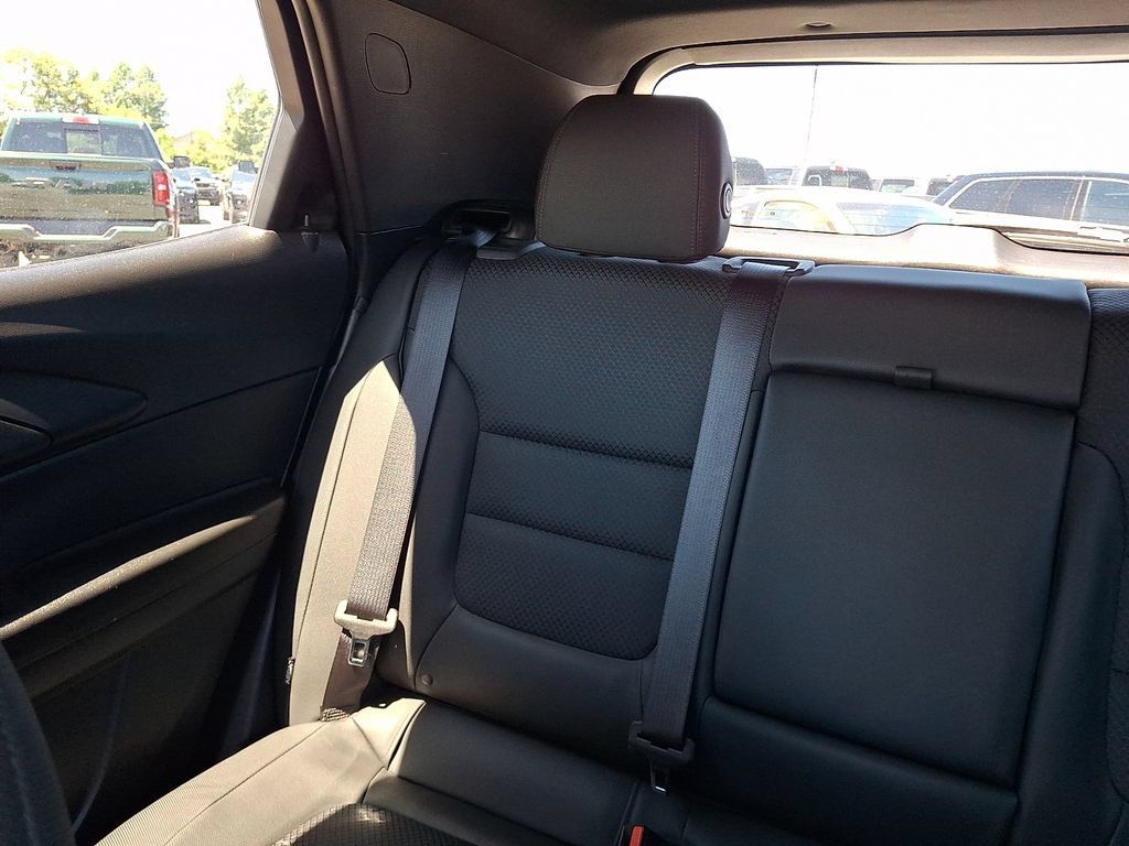 Used 2022 Chevrolet TrailBlazer RS FWD image 19