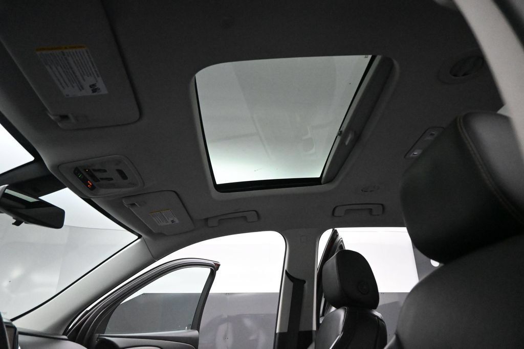 Used 2020 Chevrolet Traverse RS w/ LPO, Floor Liner Package AWD/4WD image 19
