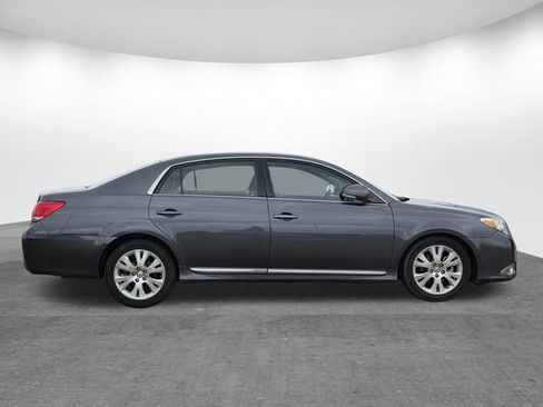 Used 2012 Toyota Avalon FWD image 3