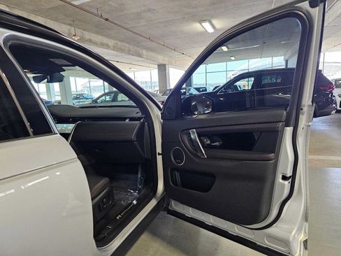 Used 2023 Land Rover Discovery Sport SE R-Dynamic AWD/4WD image 30