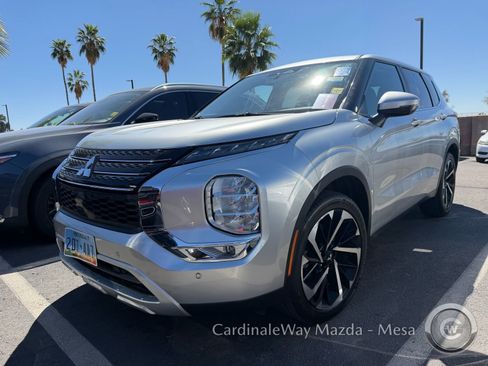 Used 2024 Mitsubishi Outlander SE image 4