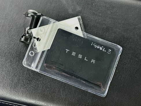 Used 2018 Tesla Model 3 Long Range RWD image 25