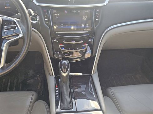 Used 2015 Cadillac XTS Luxury w/ Driver Awareness Package image 18