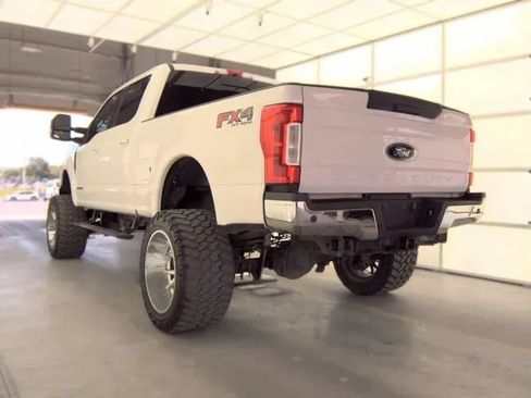 Used 2019 Ford F250 XLT w/ XLT Value Package AWD/4WD image 5