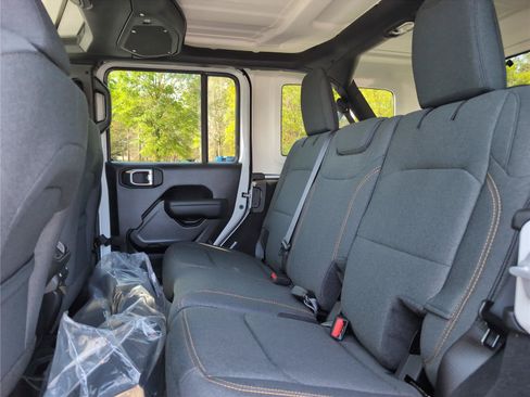 New 2026 Jeep Wrangler Unlimited Sport AWD/4WD image 32