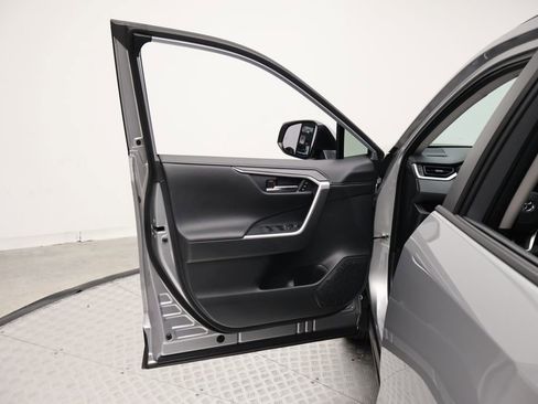 Certified 2025 Toyota RAV4 Limited w/ Advanced Technology Package AWD/4WD image 16