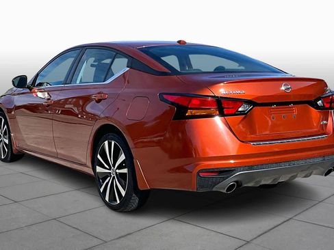 Used 2021 Nissan Altima 2.5 SR w/ SR Premium Package image 12